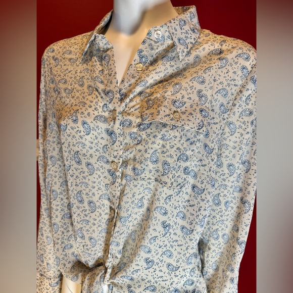 Cleo “petites” paisley long sleeve blouse - Picture 2 of 5